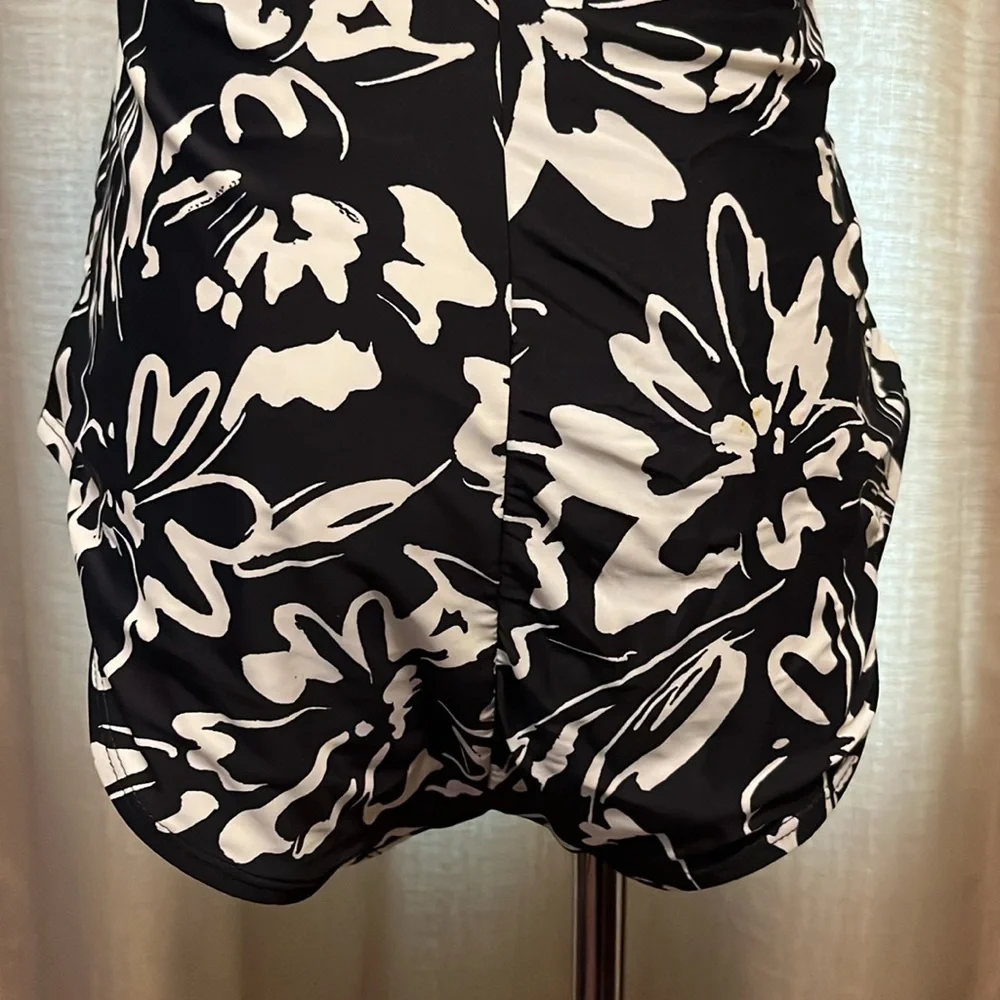 Hurley One Piece Swimsuit Ink Fresco Floral Black and White Womens Medium